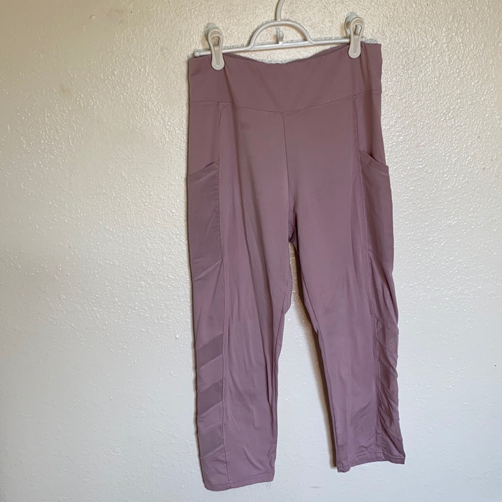 Capri Athletic Pants